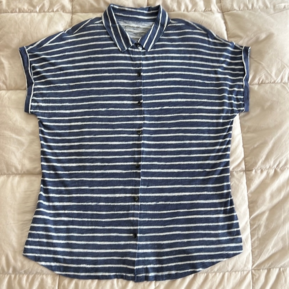Eddie Bauer top. Large. Full button front. 60% cotton, 40% modal.